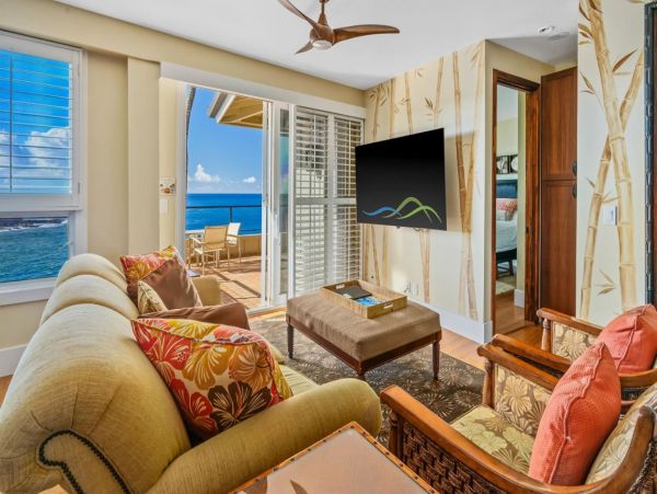 Luxurious Oceanfront Kauai Vacation Rental Six Guests