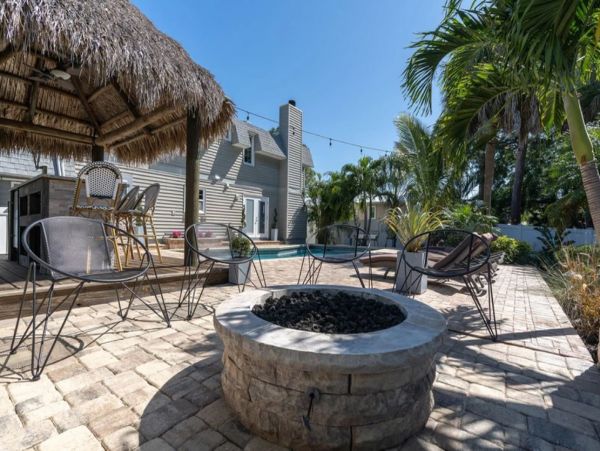 Gorgeous Vacation Home With Private Pool In Bradenton