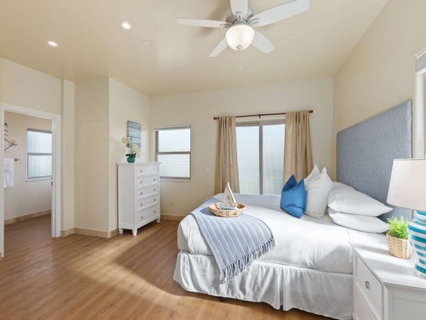 Gorgeous Vacation Home Located 2nd Row Ocean 14 Guests