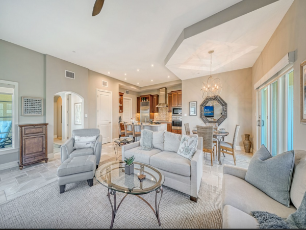 Siesta Key Vacation Penthouse Two Blocks From Beach 8 Guests