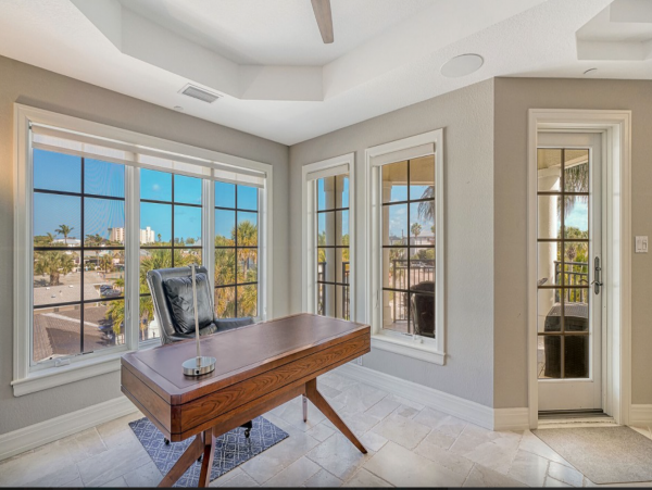 Siesta Key Vacation Penthouse Two Blocks From Beach 8 Guests