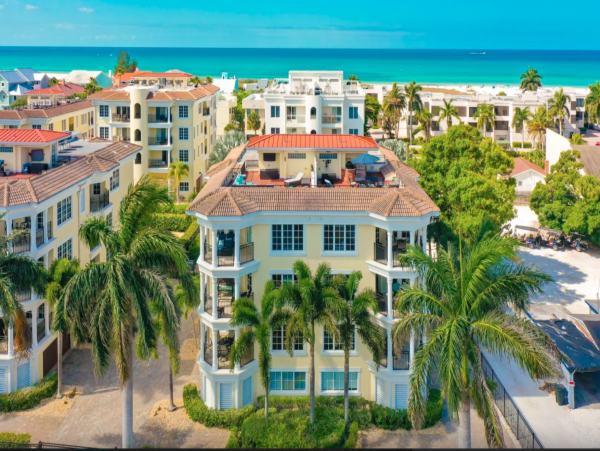 Siesta Key Vacation Penthouse Two Blocks From Beach 8 Guests