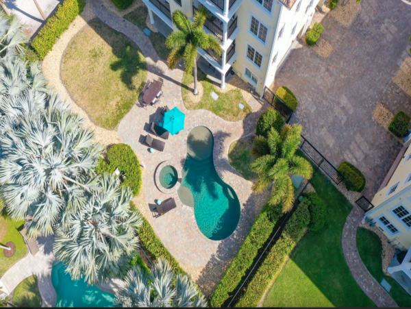 Siesta Key Vacation Penthouse Two Blocks From Beach 8 Guests
