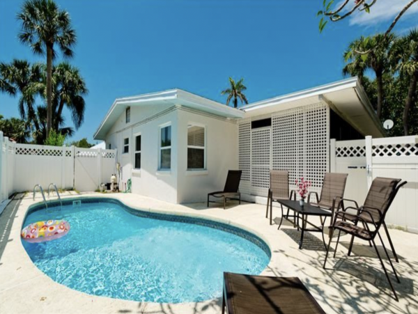 Holmes Beach Vacation Home With Private Pool Four Guests