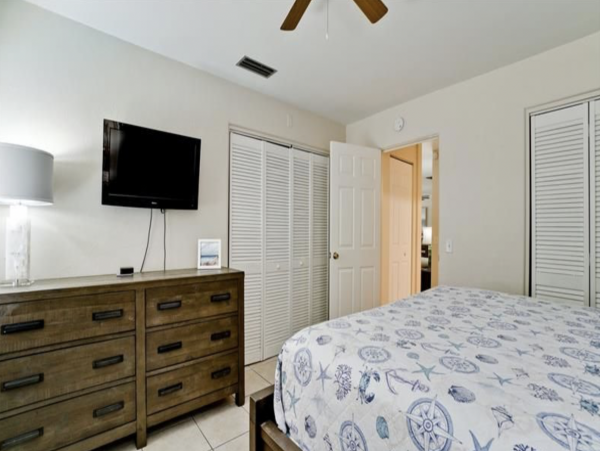 Holmes Beach Vacation Home With Private Pool Four Guests