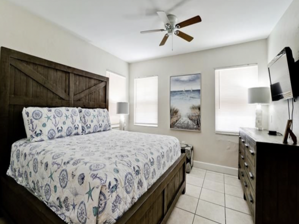 Holmes Beach Vacation Home With Private Pool Four Guests