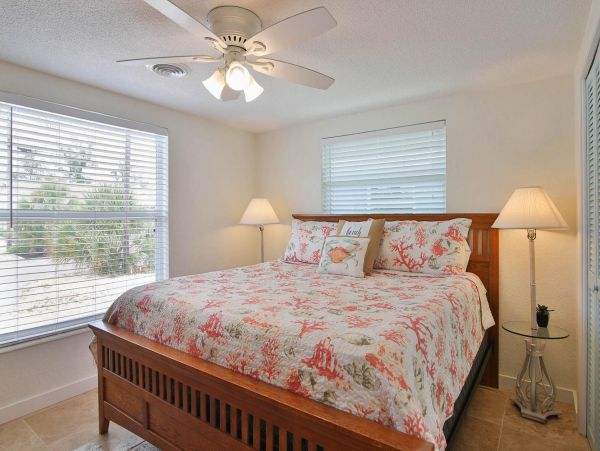 Vacation Rental Home With Boat Dock And Private Pool
