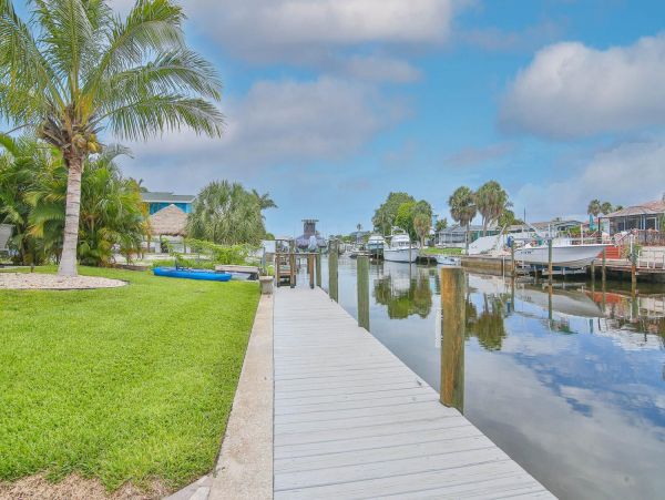 Vacation Rental Home With Boat Dock And Private Pool
