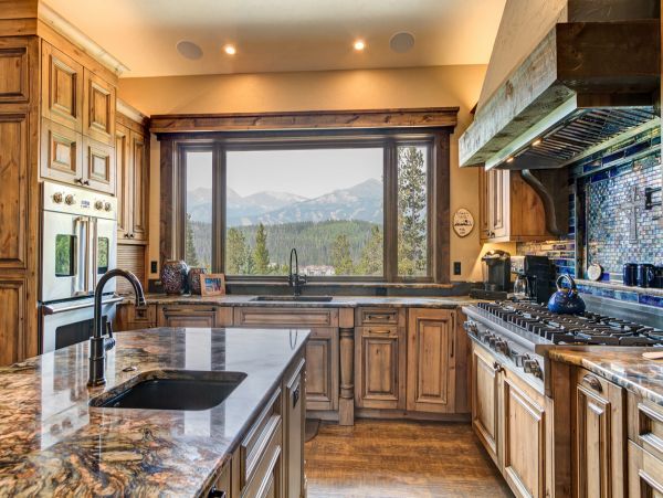 Luxury Breckenridge 5 Bedroom Home with Game Room and Views