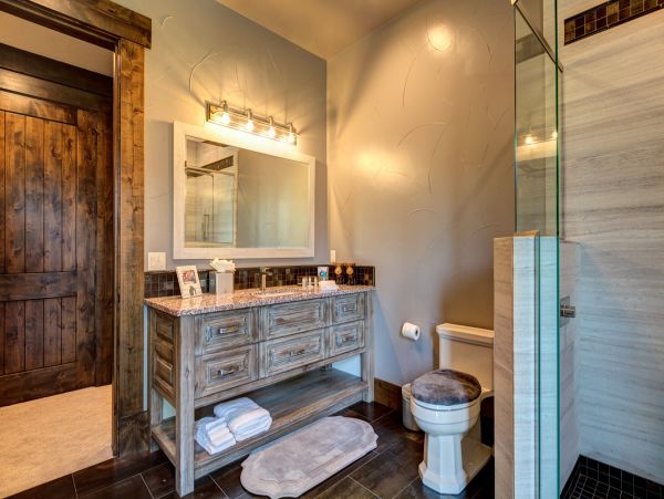 Luxury Breckenridge 5 Bedroom Home with Game Room and Views