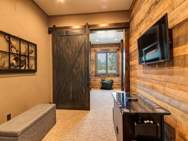 Luxury Breckenridge 5 Bedroom Home with Game Room and Views