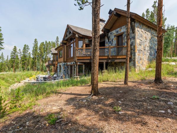 Luxury Breckenridge 5 Bedroom Home with Game Room and Views