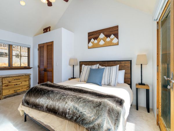 Mountain Village Vacation Home Five Bedroom Mountain Views