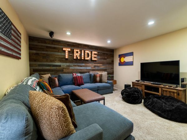 Mountain Village Vacation Home Five Bedroom Mountain Views