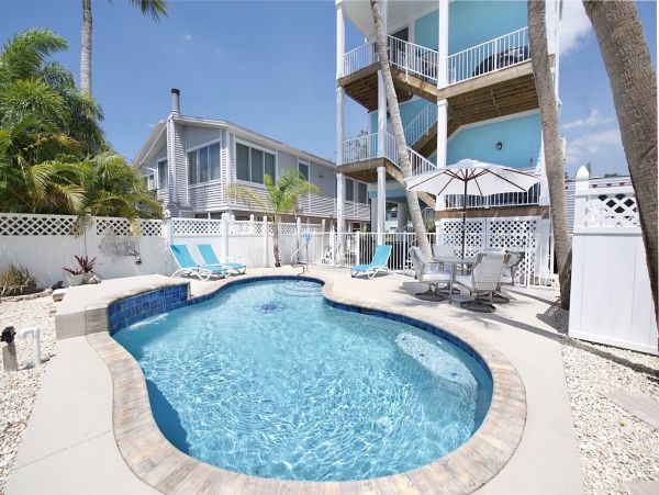 Charming Vacation Home in Fort Myers With Private Pool