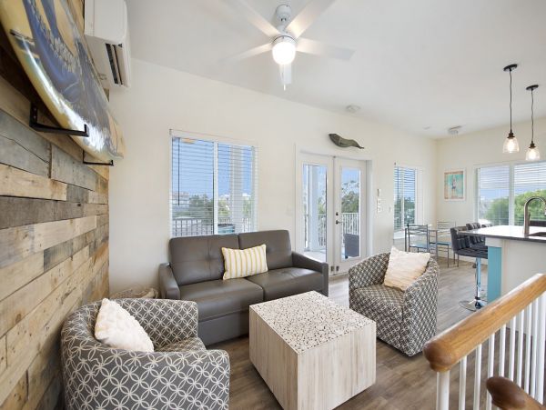 Charming Vacation Home in Fort Myers With Private Pool