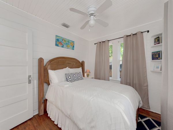 Charming Vacation Home Six Guests In Cortez Village