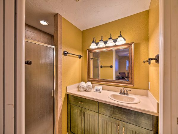 Beachside Charming Vacation Condo on Lido Key