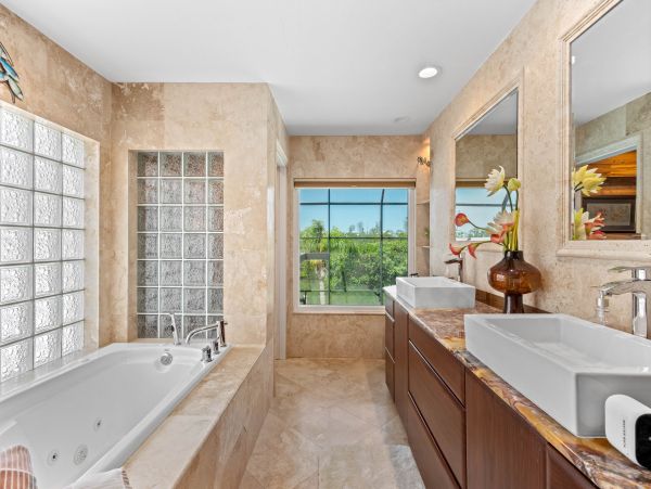 Longboat Key Stunning Vacation Home Private Pool Boat Dock