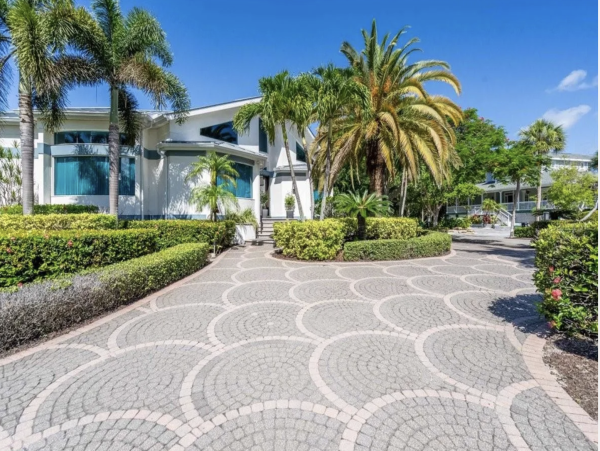 Longboat Key Canal-Front Home With Pool And Dock