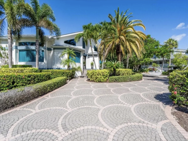 Longboat Key Canal-Front Home With Pool And Dock