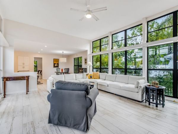 Short Walk to Beach Longboat Key Vacation Home Three Bedroom