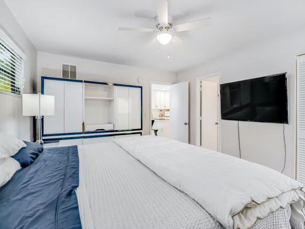 Short Walk to Beach Longboat Key Vacation Home Three Bedroom