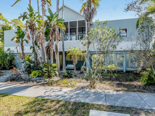 Short Walk to Beach Longboat Key Vacation Home Three Bedroom