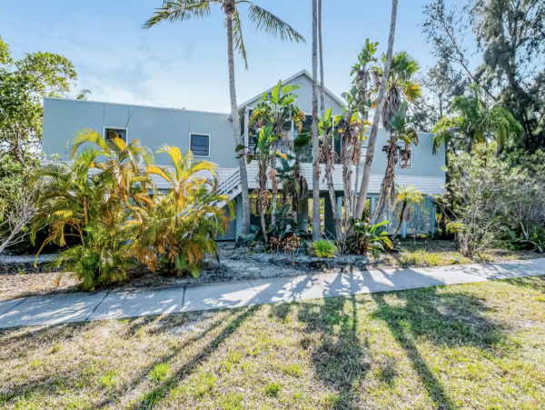 Short Walk to Beach Longboat Key Vacation Home Three Bedroom