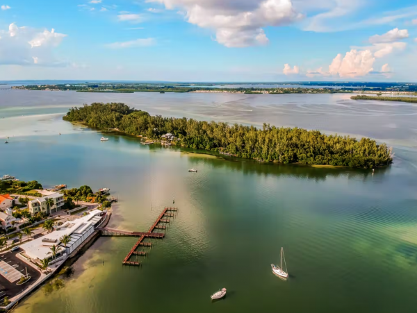 Short Walk to Beach Longboat Key Vacation Home Three Bedroom