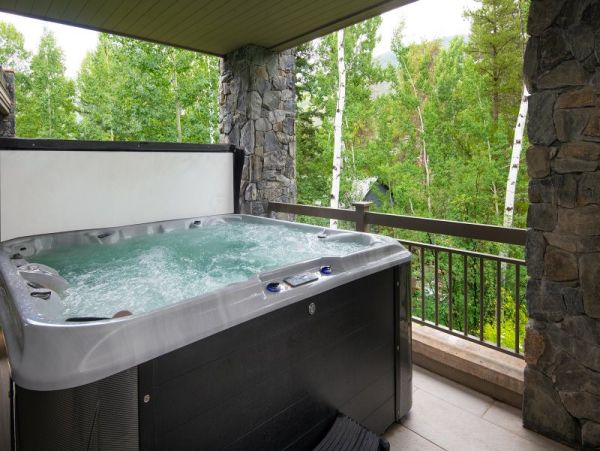 Vail Mountain View Luxury Four Bedroom Vacation Rental Home