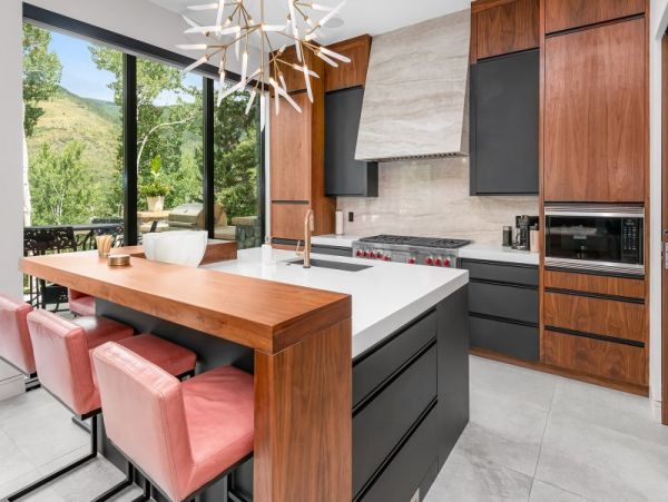 Vail Mountain View Luxury Four Bedroom Vacation Rental Home