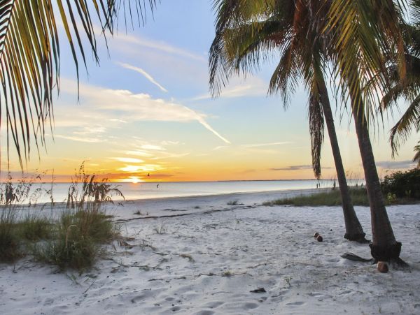 Fort Myers Beach Vacation Rental - Luxury Gulfside Home with Pool & Spa