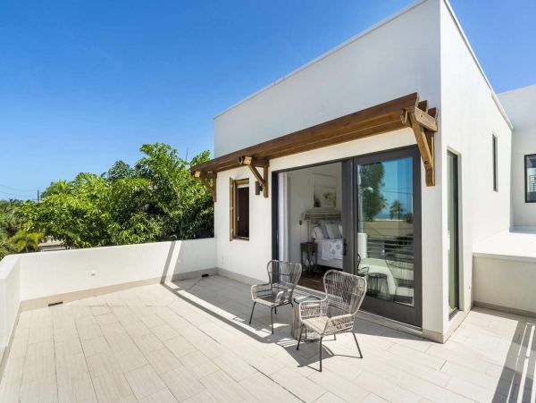 Modern Sophisticated Lido Key Luxury Vacation Pool Home