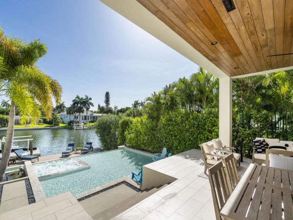 Modern Sophisticated Lido Key Luxury Vacation Pool Home