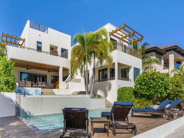 Modern Sophisticated Lido Key Luxury Vacation Pool Home