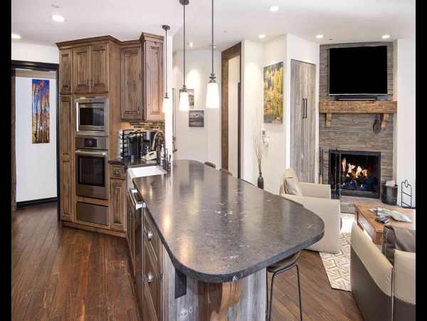 Beaver Creek 3 Bedroom Residence with Private Hot tub