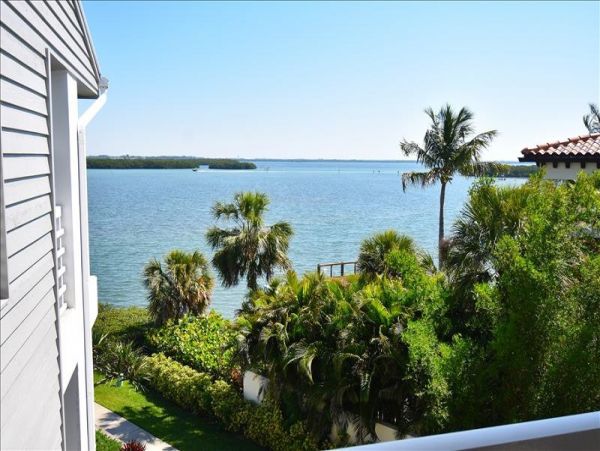 Longboat Key Vacation Condo With Pool Sleeps Six Guests
