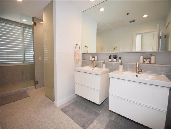 Longboat Key Vacation Condo With Pool Sleeps Six Guests