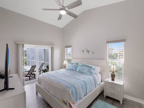 Marco Island Vacation Home With Pool Sleeps Six Guests