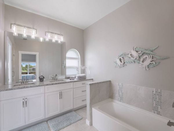 Marco Island Vacation Home With Pool Sleeps Six Guests