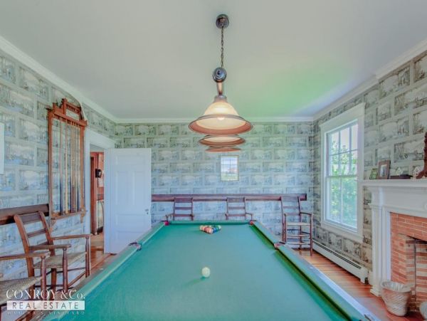 Cape Cod Home 994287