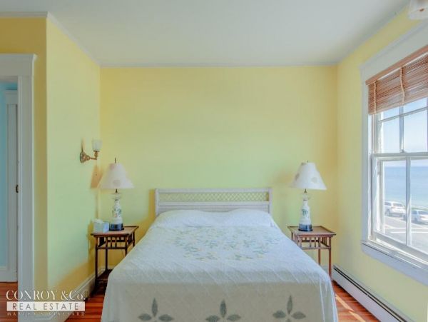 Cape Cod Home 994287