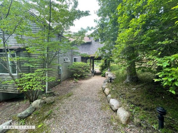 Cape Cod Home 994288