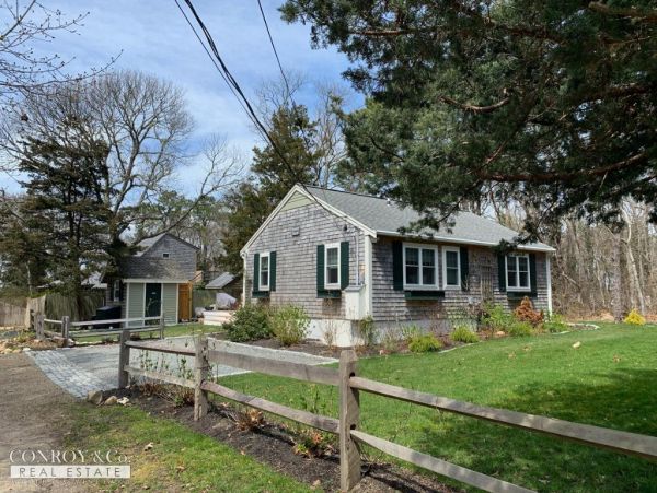 Cape Cod Home 994290