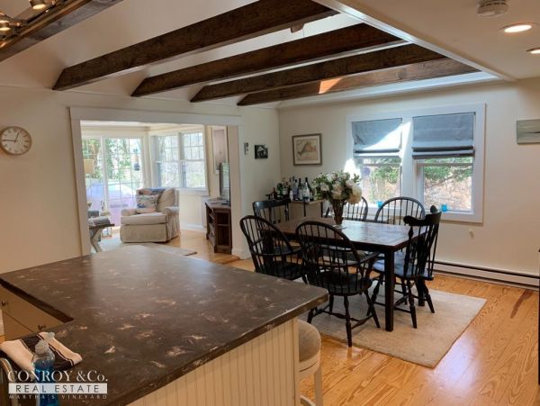 Cape Cod Home 994290