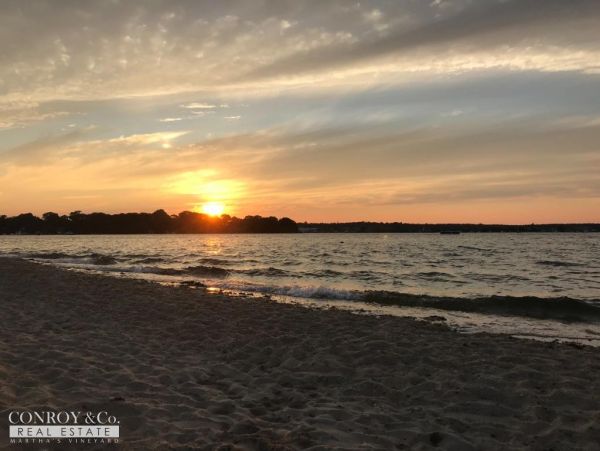 Cape Cod Home 994290