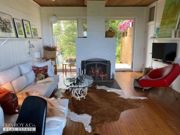 Cape Cod Home 994294