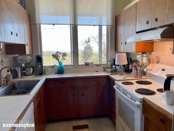 Cape Cod Home 994294