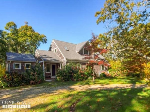Cape Cod Home 994295